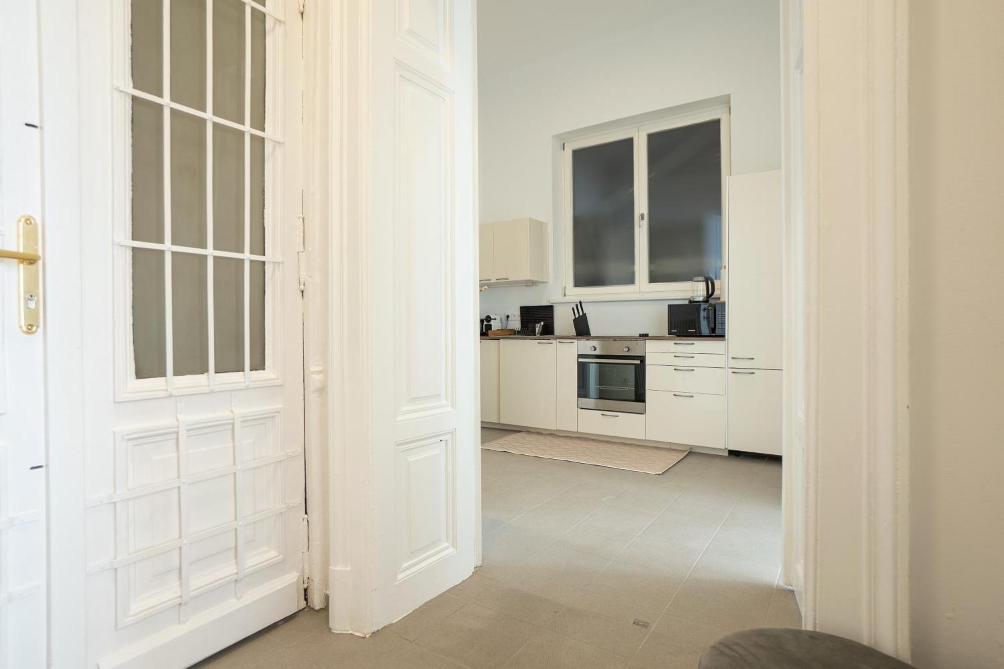 וינה Vibrant 107 M2 Flat In The City Center מראה חיצוני תמונה