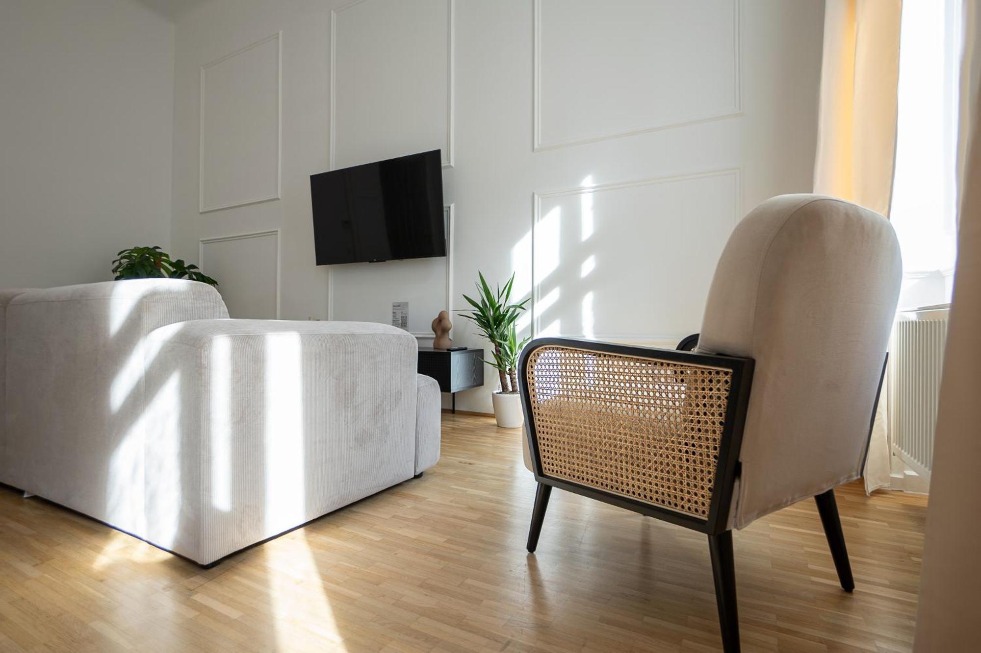 וינה Vibrant 107 M2 Flat In The City Center מראה חיצוני תמונה