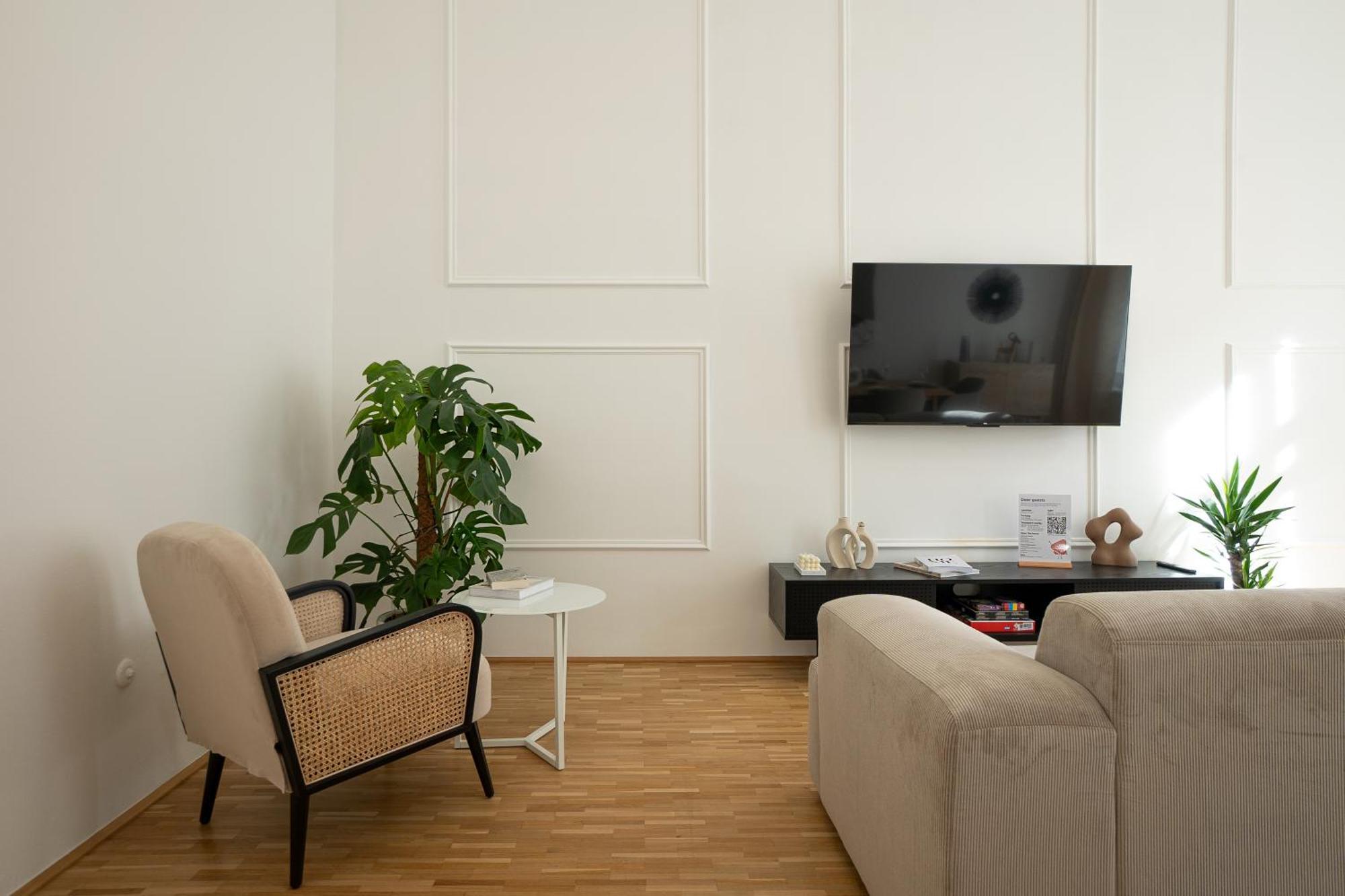 וינה Vibrant 107 M2 Flat In The City Center מראה חיצוני תמונה